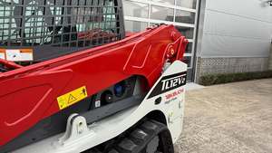 Nouvelle chargeuse compacte sur chenilles Takeuchi TL12V2 avec moteur Kubota, hydraulique Eaton, puissance diesel, haute efficacité - Product Image 4