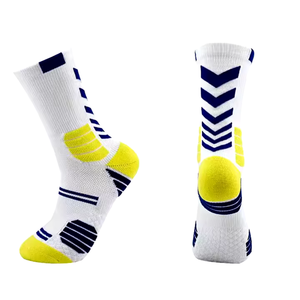 Chaussettes de sport sur mesure de haute qualité Chaussettes unisexes pour hommes et femmes Chaussettes avec logo personnalisé Chaussettes GAA Chaussettes de sport midi Chaussettes de sport OEM - Product Image 3