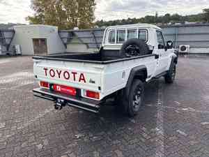 Voiture d'occasion à faible kilométrage, Toyota Land Cruiser 79 Single Cabin Pickup <span class=keywords><strong>2022</strong></span>, prête à être expédiée - Product Image 5