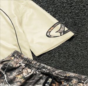 Ensemble court en maille pour homme, style streetwear estival, avec t-shirt à manches courtes respirant et short assorti - Product Image 5