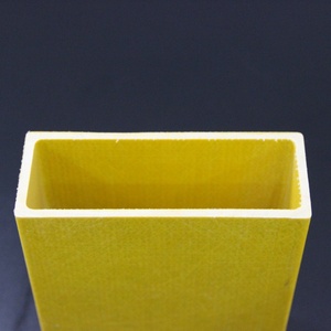 Tubería rectangular de FRP con aislamiento eléctrico, sección de caja de fibra de vidrio ignífuga para bandejas de cables, perfil de ventana de PVC. - Product Image 1