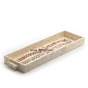 Bandeja de Servicio Moderna Resistente al Calor, Tamaño Personalizado, Material de Madera, Acabado Dorado, Diseño Personalizable, Uso en el Hogar y Restaurantes - Product Image 1