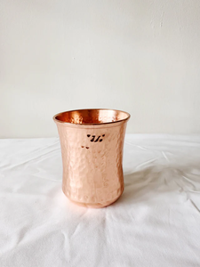 Juego de 2 Vasos de Vidrio con Tapa, Acabado Martillado Dorado Ecológico, 99% Cobre, para Beber Agua, Uso en el Hogar, Hotel, Restaurante - Product Image 2