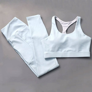 Vêtements de fitness actifs pour femmes ensembles de yoga personnalisés en marque privée à motif solide avec votre propre logo-matériau polyester spandex - Product Image 5