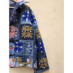 Chaqueta vaquera bordada artesanal India hecha a mano, ropa cómoda de invierno de alta calidad con diseño floral - Product Image 3