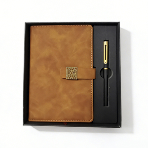 Set Regalo Aziendale Premium con Finitura Simil-Pelle, Blocco Note e Penna con Chiusura Magnetica - Product Image 1