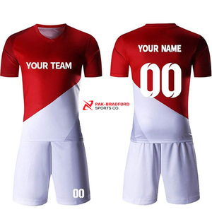 Vêtements d'équipe personnalisés en polyester 100% avec logo, fournisseur d'uniformes de football au Pakistan/nouvelle arrivée, meilleure vente d'uniformes de football - Product Image 1
