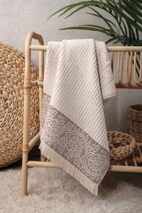 Serviette éponge Jacquard en bambou blanc 50*90cm 70% bambou 30% coton mélange Extra doux haute absorption décoratif Sevim Style 500 GSM - Product Image 3