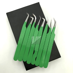 แหนบต่อขนตาปลอมจากญี่ปุ่นสีเขียวมรกตปรับโลโก้ชุบทองอย่างยั่งยืน - Product Image 2