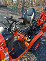 TRACTOR COMPACTO KUBOTA BX23S CON CARGADOR EN VENTA