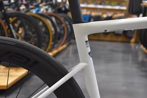 BEST SELLING Vélo Specialized Tarmaic SL8 - Product Image 3