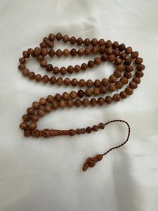 Tasbih en bois naturel avec trente-trois ou quatre-vingt-neuf perles pour la prière et la récitation islamiques - Product Image 3