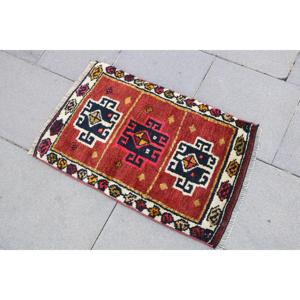 1.4x2 ft Rug, Turkish Rug, Vintage <b>Red</b> <b>Wool</b> Abstract Rug - Product Image 2