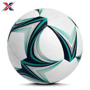 Ballon de football en cuir PU personnalisé de haute qualité avec style de course, forme différente, PVC épais pour jouer - Product Image 2