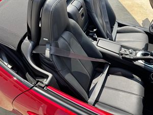 Auto Usado en Excelentes Condiciones, Bajo Kilometraje, <span class=keywords><strong>Mazda</strong></span> MX-5 Miata <span class=keywords><strong>Grand</strong></span> <span class=keywords><strong>Touring</strong></span> <span class=keywords><strong>2022</strong></span>, Listo para Envío Mundial - Product Image 4