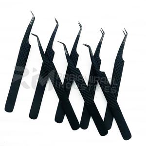 แหนบต่อขนตา RMI สำหรับต่อขนตา โลโก้สั่งทำได้ ปลายเคลือบพลาสม่าสีดำเงา พร้อมเคลือบสีดำด้าน บรรจุในกล่องแม่เหล็ก - Product Image 6