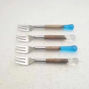 Juego de cubiertos con espejo de acero artesanal H.M.A con asas de resina para Decoración de mesa, cubiertos modernos para regalo de cocina y comedor - Product Image 4