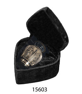 Urne funéraire en laiton gravée de qualité supérieure pour les familles souhaitant des noms et des motifs personnalisés pour la mémoire de leurs proches - Product Image 6