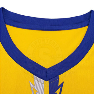 Vêtements de sport en polyester 100% fabriqués au Pakistan, uniforme de football sur mesure, uniforme de football à bas prix, matière 100% polyester - Product Image 3
