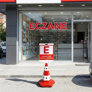 Conjunto de Conos Clásicos Ojo de Gato con Peso para Seguridad Vial, Poste Delimitador de Farmacia Delantero para Prohibir Estacionamiento, Blanco, de Aluminio, Acero y Plástico - Product Image 2