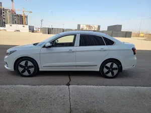 Cargador de Batería de Litio para Vehículos Eléctricos E V 0 L U T E I-PRO EV 2024 con Carga Rápida, 110 kWh de Energía y AWD NEDC - Product Image 3