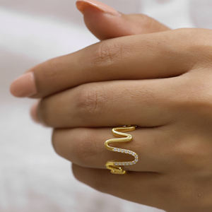 Anillo de boda de diamante de moissanita de corte redondo TCW 0,14 Anillo de piedras preciosas de eternidad único en oro sólido para mujer - Product Image 2