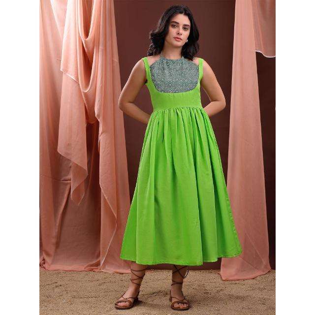 สีเขียว