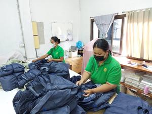 New Trend Non-Woven Insect Printed Tote <b>Bags</b> Gift <b>Lunch</b> <b>Bags</b> with Custom Logo Custom <b>Bag</b> Thailand Factory Large (>50cm) - Product Image 3