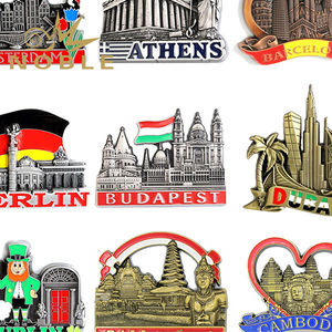 แม่เหล็กติดตู้เย็นรูปโบสถ์ฟลอเรนซ์ อิตาลี แบบ 3 มิติ ของที่ระลึกสำหรับวันหยุด ของขวัญเคลือบเงา ของที่ระลึกการท่องเที่ยว - Product Image 4