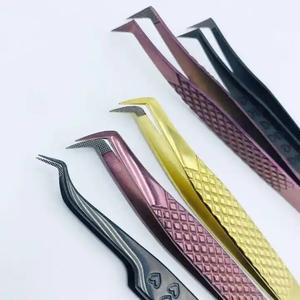 Pince à épiler professionnelle d'extension de cils en acier inoxydable sur mesure Pointe en fibre Finition plasma durable pour de meilleures performances - Product Image 6