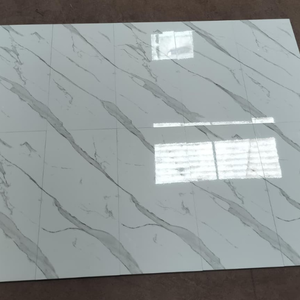 Carreaux muraux en céramique blanc brillant aspect marbre 30x60 cm pour les murs de la salle de bain et de la cuisine - Product Image 4