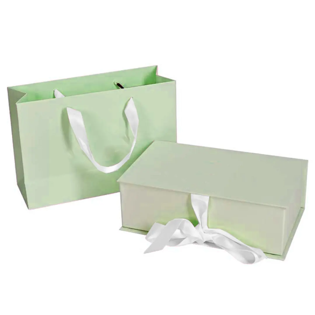 Envoltura de regalo elegante Rosa personalizada Caja de regalo de San Valentín Caja de regalo magnética con cinta Bolsa de regalo Bolsa de mano de papel