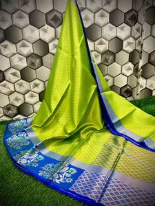 Saris en soie brocart sur mesure fabriqués à partir de tissus de soie pure en vert pour la confection de vêtements pour femmes et aussi pour la décoration intérieure - Product Image 2