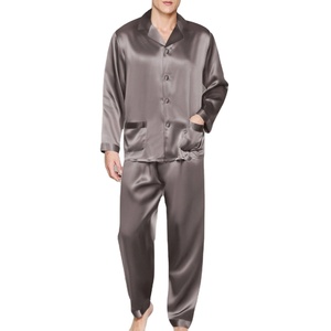 ชุดนอนผ้าซาตินนุ่มสำหรับผู้ชายชุดใส่อยู่บ้านมีกระดุมแบบคลาสสิก - Product Image 1