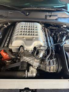 Challenger SRT Hellcat Jailbreak 2023, moteur Hemi V8 suralimenté de 717 ch, finition extérieure Desert Storm Satin PPF - Product Image 6