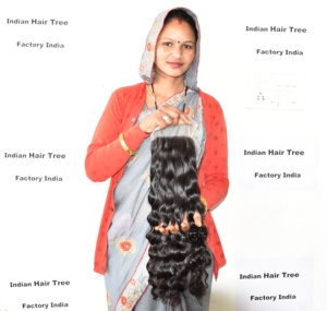 Produit fabriqué en Inde par exportation, cheveux humains de la meilleure qualité, fermeture ondulée, extensions naturelles non traitées, cuticule alignée en vente - Product Image 4