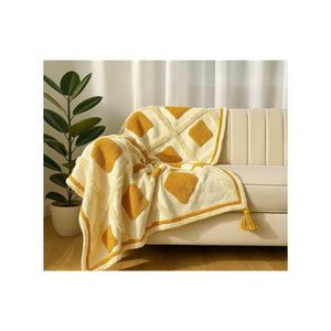 Manta de Chenilla Premium Gris en Zigzag, 60x80 Pulgadas, Tejido Grueso de 520 GSM, Fabricación Justa en India, para Compradores que Buscan una Manta de Invierno de Alta Calidad - Product Image 2