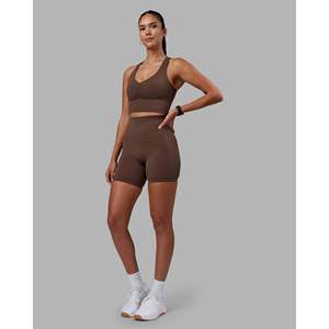 Sujetador deportivo largo Evoke - Top corto sin costuras ajustable con espalda de tiras, transpirable y acolchado para uso activo - Product Image 3