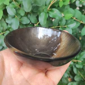 Cuenco de cuerno de vaca pulido para sopa de arroz o presentación de comida rústica disponible a un precio asequible - Product Image 2