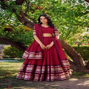 Lehenga Choli de Chanderi Puro para Bodas con Bordado Liso y Zari, Fabricante de Moda Femenina al Precio Más Bajo - Product Image 1