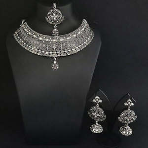 Jeweljunk Fine Jewelry Set Collier ras du cou en pierre autrichienne oxydée avec Maang Tikka 1113653 - Product Image 1