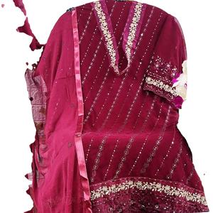 Venta en línea de traje paquistaní Georgette pesado con trabajo bordado Ropa india y pakistaní - Product Image 2