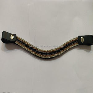 Banda de cuero para la frente de lujo de calidad superior con cadena de cristal dorado de 5 filas y botón a presión para bucles en Fabricante Mayorista - Product Image 5