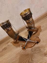 Tasses à bière de finition royale Corne à boire de boeuf fabriquée à la main avec support en métal Corne à boire Viking Tasse à bière - Product Image 4