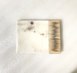 Mármol blanco más exigente con diseño de mimbre de bambú tejido a mano, tabla de cortar hecha a mano, tabla de charcutería para uso en el hogar/Hotel - Product Image 1