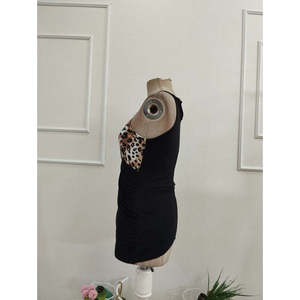 Blusa de Viscosa con Cuello Redondo y Estampado de Leopardo en un Lado para Mujer, 37922 - Negro - Product Image 6