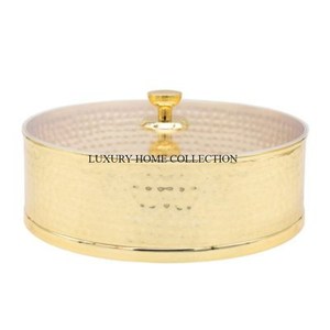 Elegante caja de Roti de metal con superficie resistente al óxido y acabado dorado ideal para uso diario en hogares indios - Product Image 1