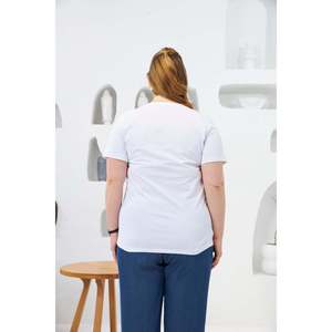 Camiseta RMG de mezcla de algodón con estampado blanco para mujer, talla grande, cómoda y casual, con cuello redondo y manga corta - Product Image 4