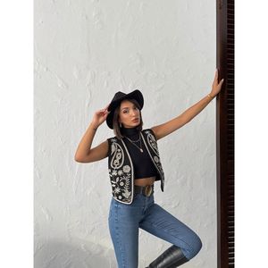 Chaleco de Gamuza Bordado Estilo Occidental para Mujer Topshow - Elegante Prenda Exterior sin Mangas Color Marrón Tabaco para Adultos - Product Image 2