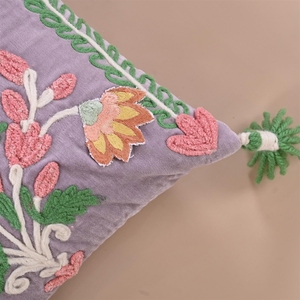 High Quality Selling Printed 100% Cotton Covers Home Textile Pillows for Bed Assorted Design Available at Factory Price - Product Image 3